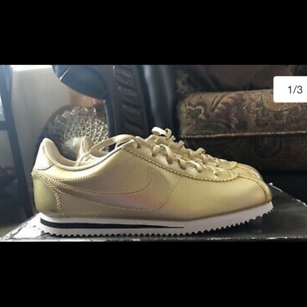🤩gold Nike Cortez